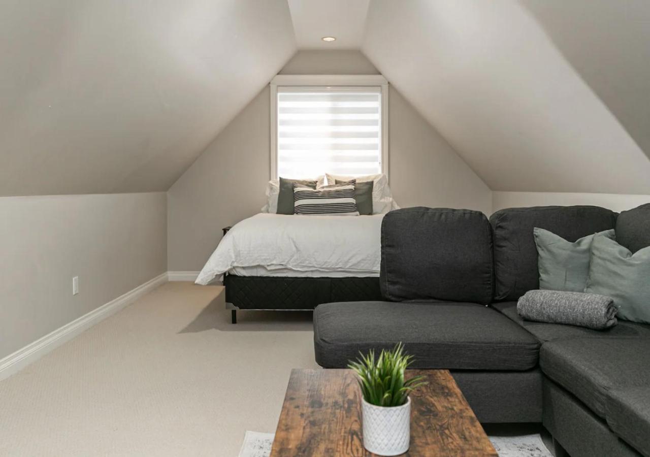 Bellamy Manor Large Home With 5Beds! In Langford Victoria Bagian luar foto