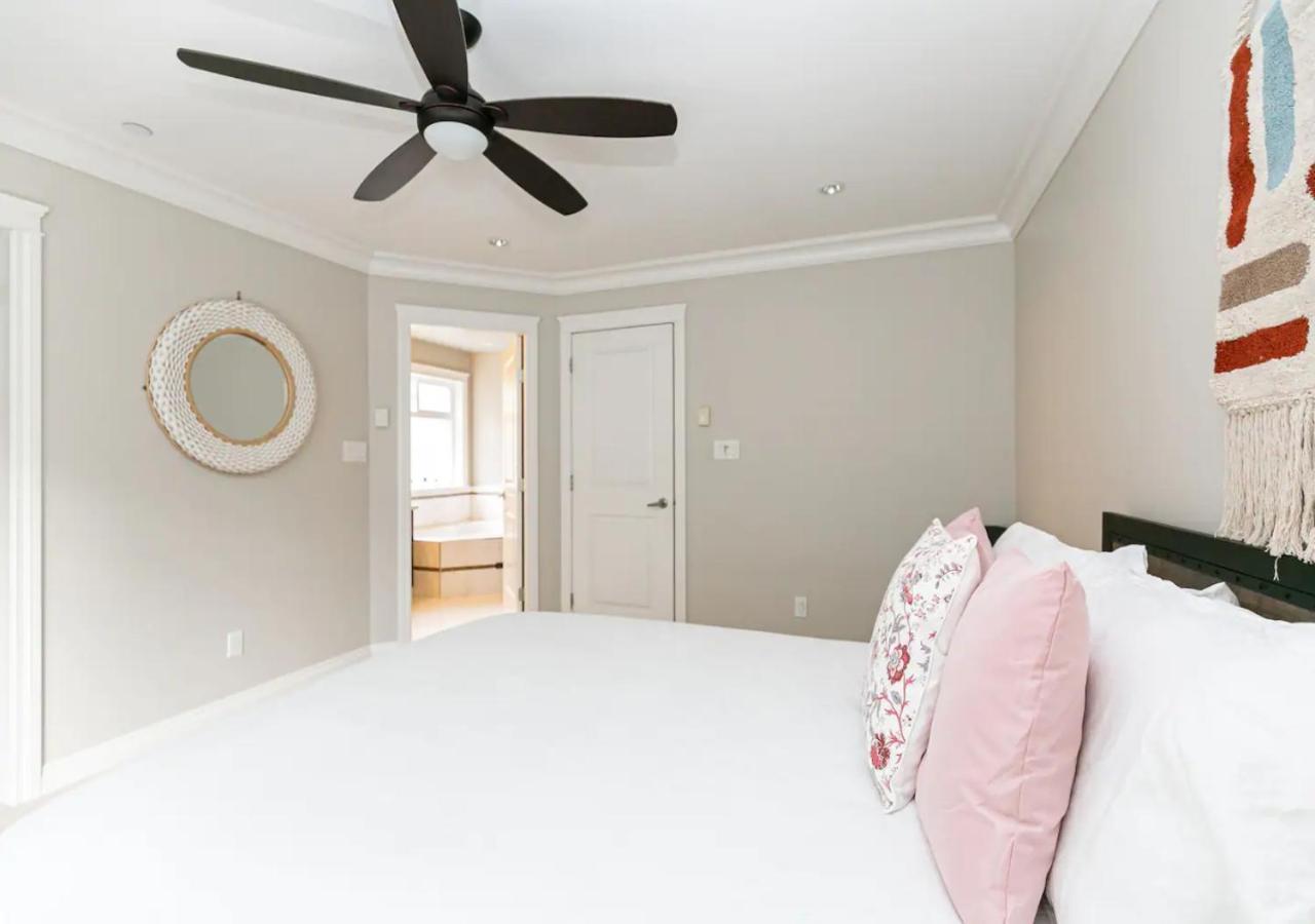 Bellamy Manor Large Home With 5Beds! In Langford Victoria Bagian luar foto