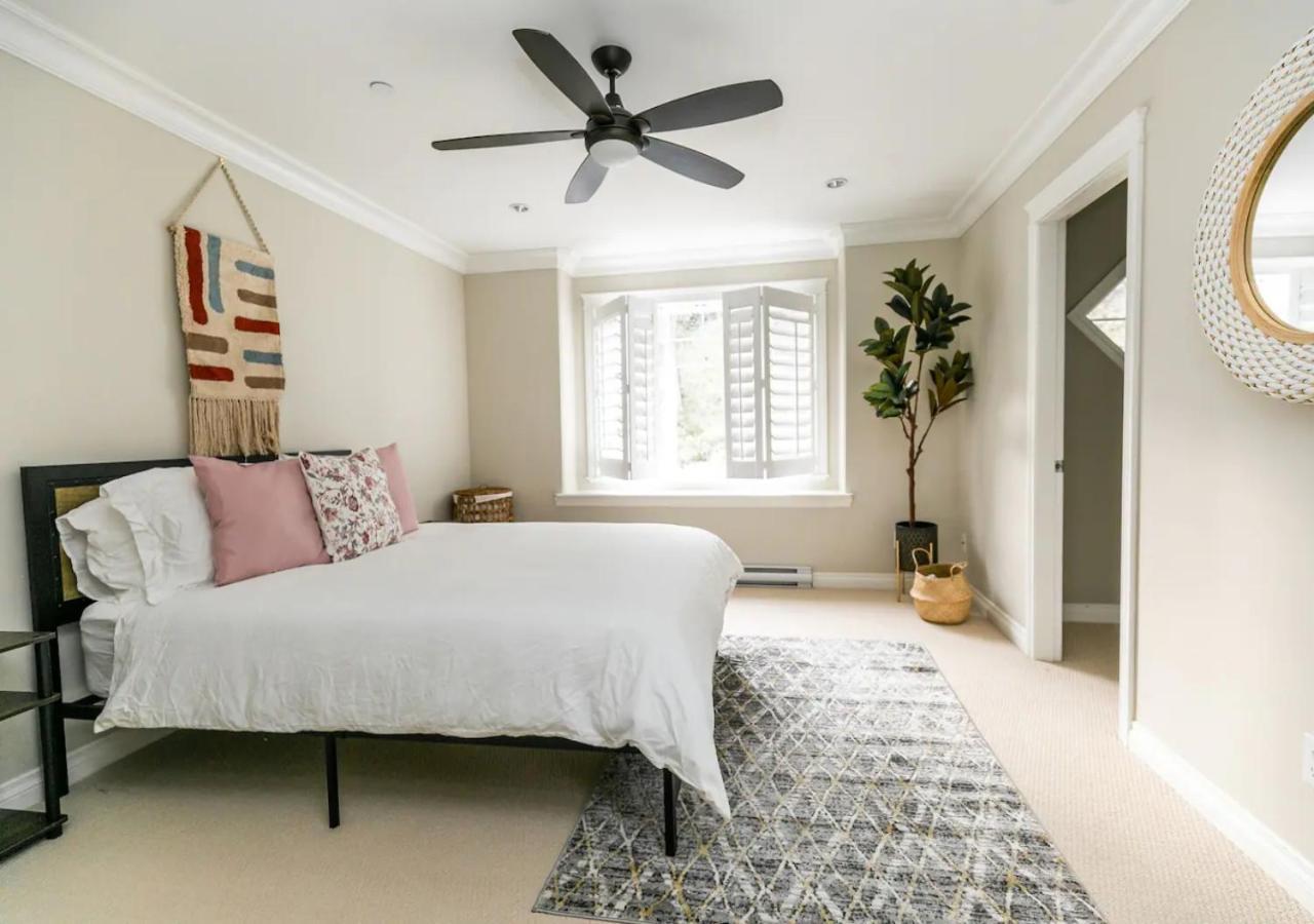 Bellamy Manor Large Home With 5Beds! In Langford Victoria Bagian luar foto